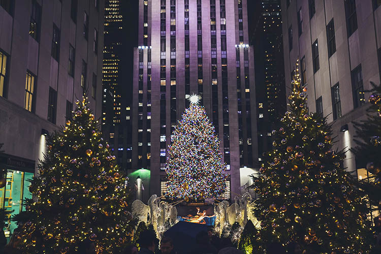 Ao final do outono, a cidade de Nova York já se enfeita para o Natal - outono em Nova York