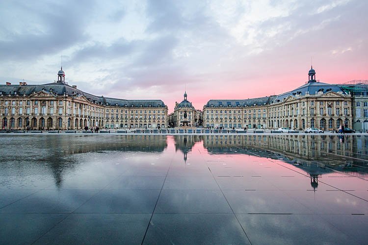 Place de la Bourse e Miroir d’Eau em Bordeaux
